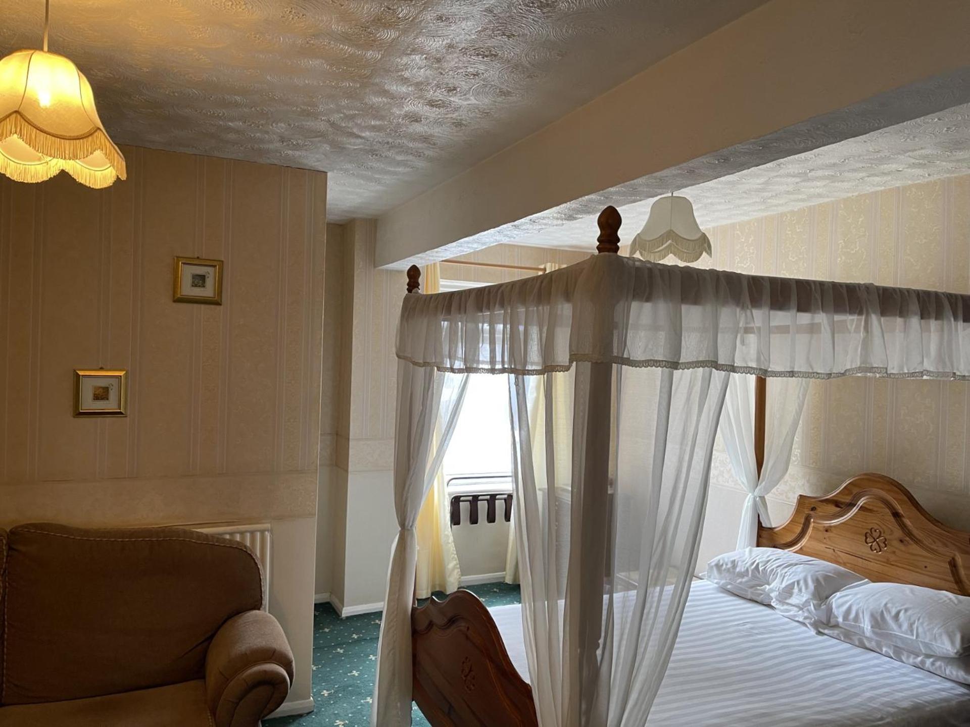 Moorville Hall Hotel Stoke-on-Trent 外观 照片